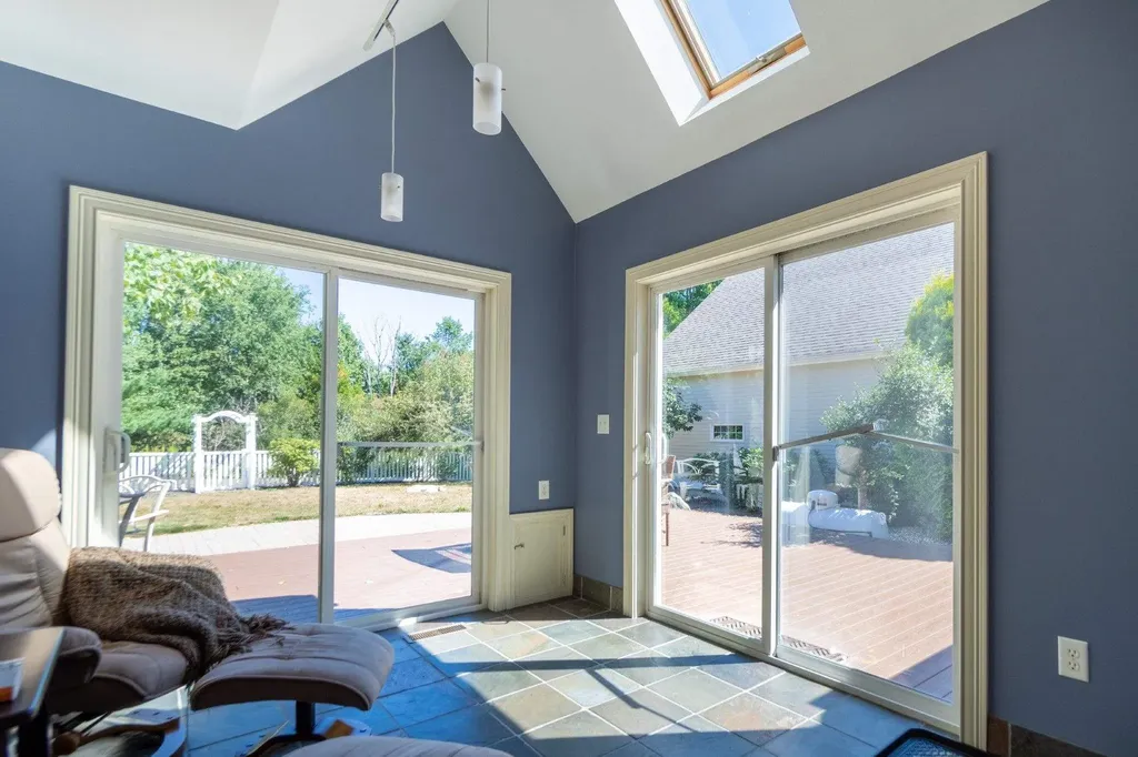 8 Red Fox Road North Hampton NH 03862