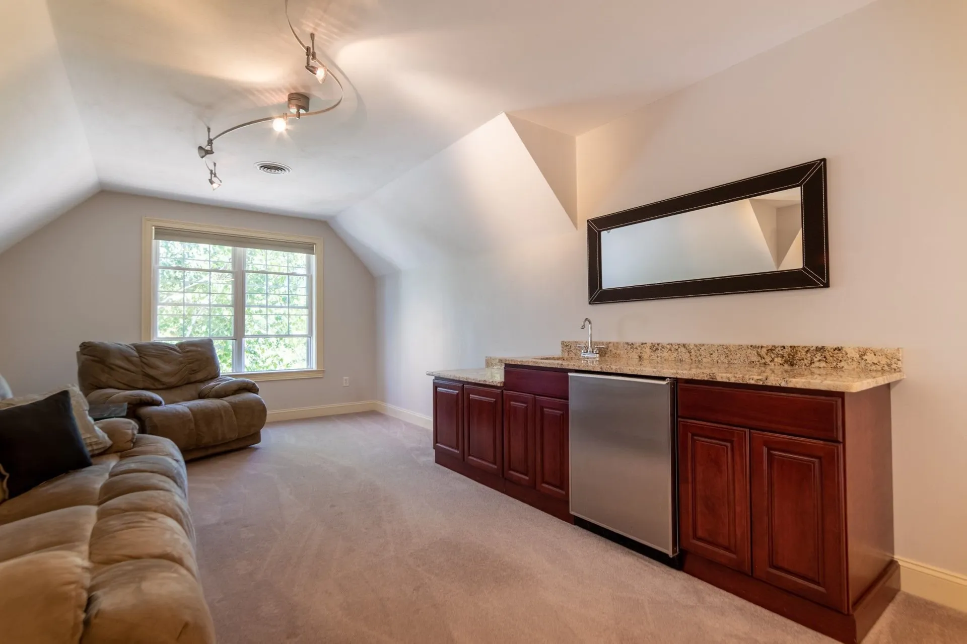 8 Red Fox Road North Hampton NH 03862