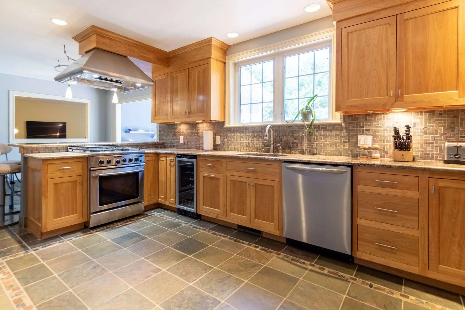 8 Red Fox Road North Hampton NH 03862