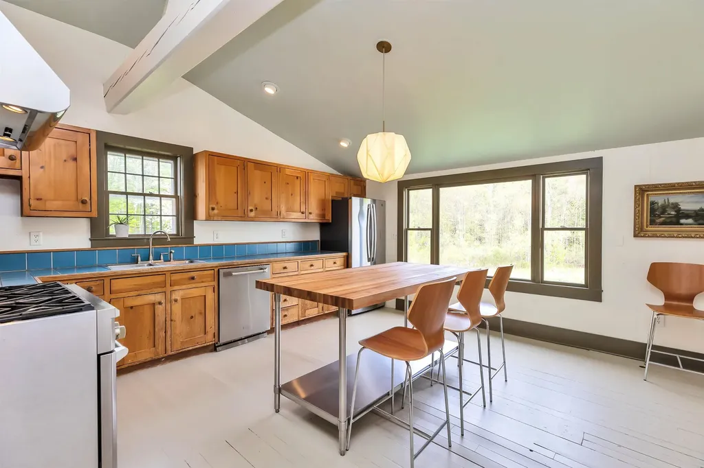 248 Spring Hill Road Sharon NH 03458
