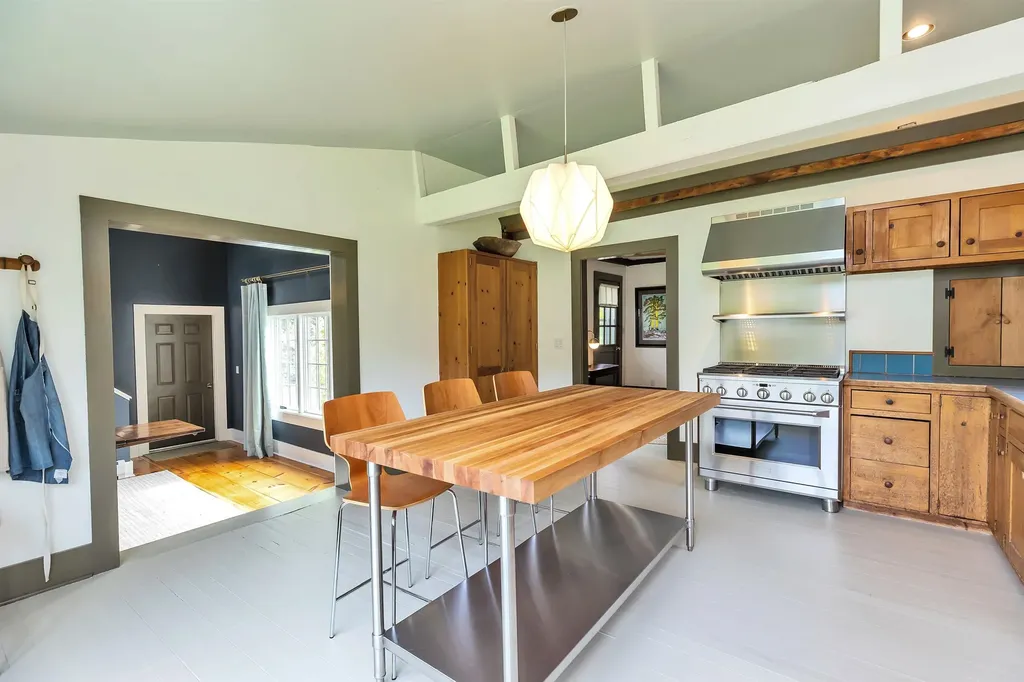 248 Spring Hill Road Sharon NH 03458