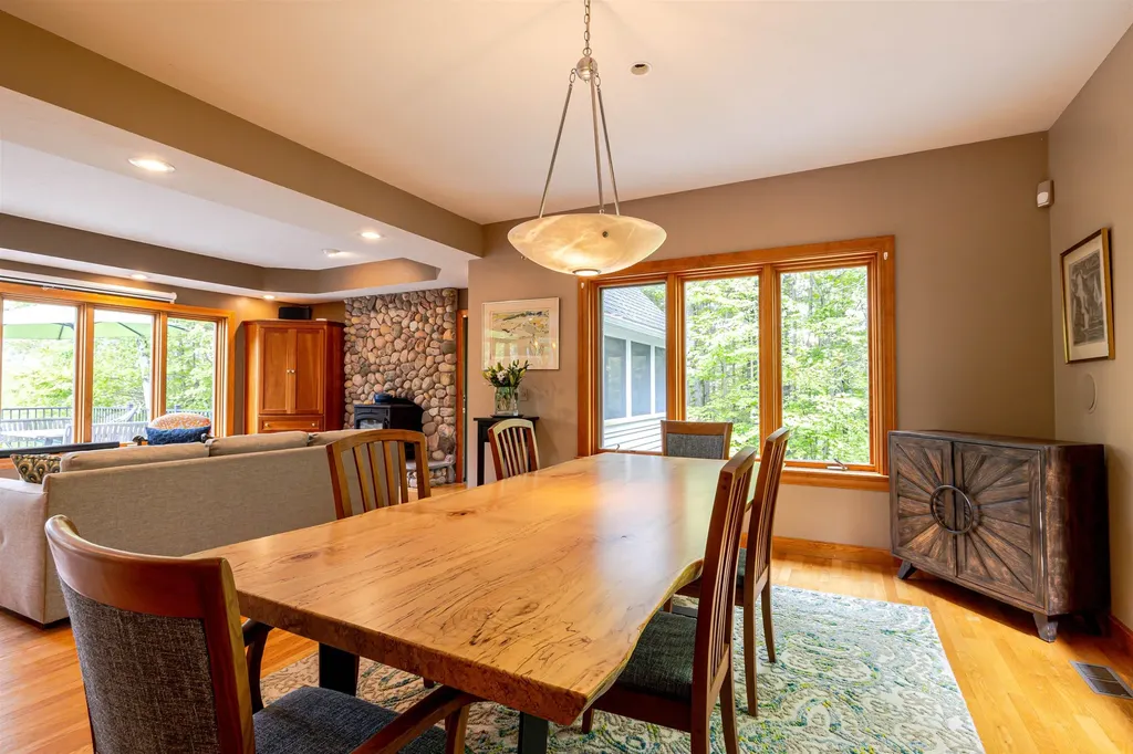 6 Mountain Farm Road Bow NH 03304