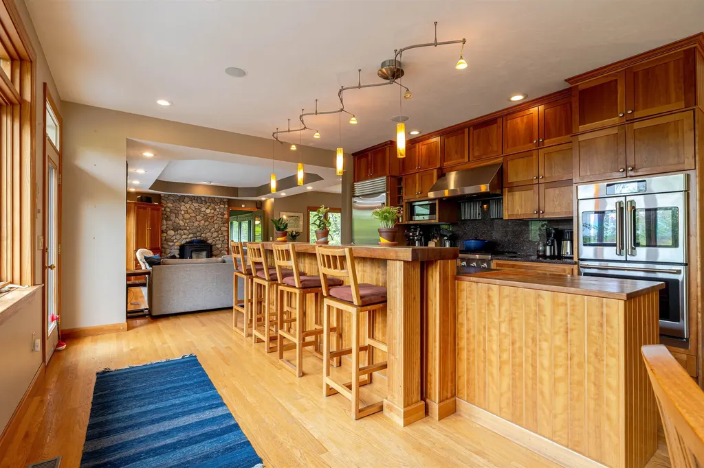 6 Mountain Farm Road Bow NH 03304