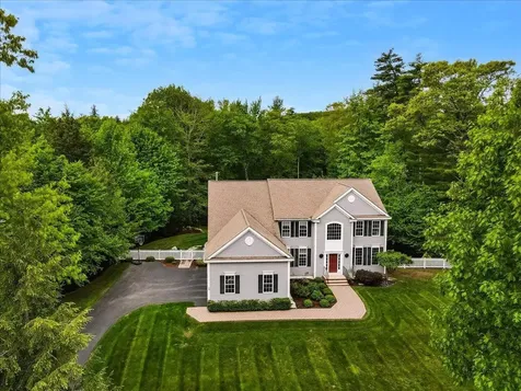 40 Pondfield Road Bedford NH 03110