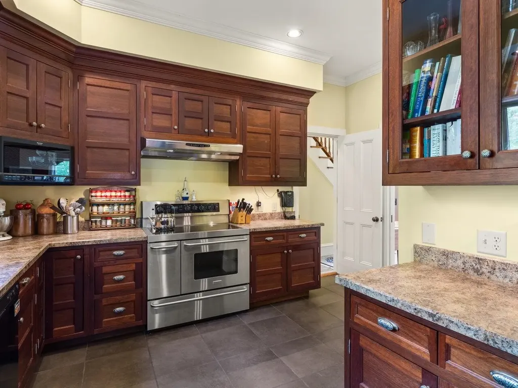 545 Old Hollow Road Ferrisburgh VT 05473