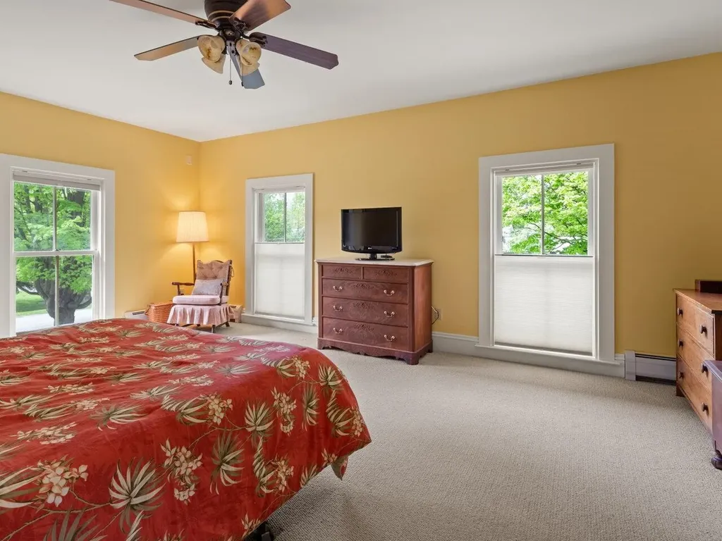 545 Old Hollow Road Ferrisburgh VT 05473