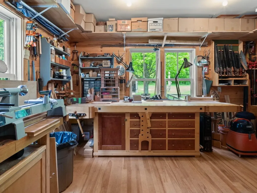 545 Old Hollow Road Ferrisburgh VT 05473