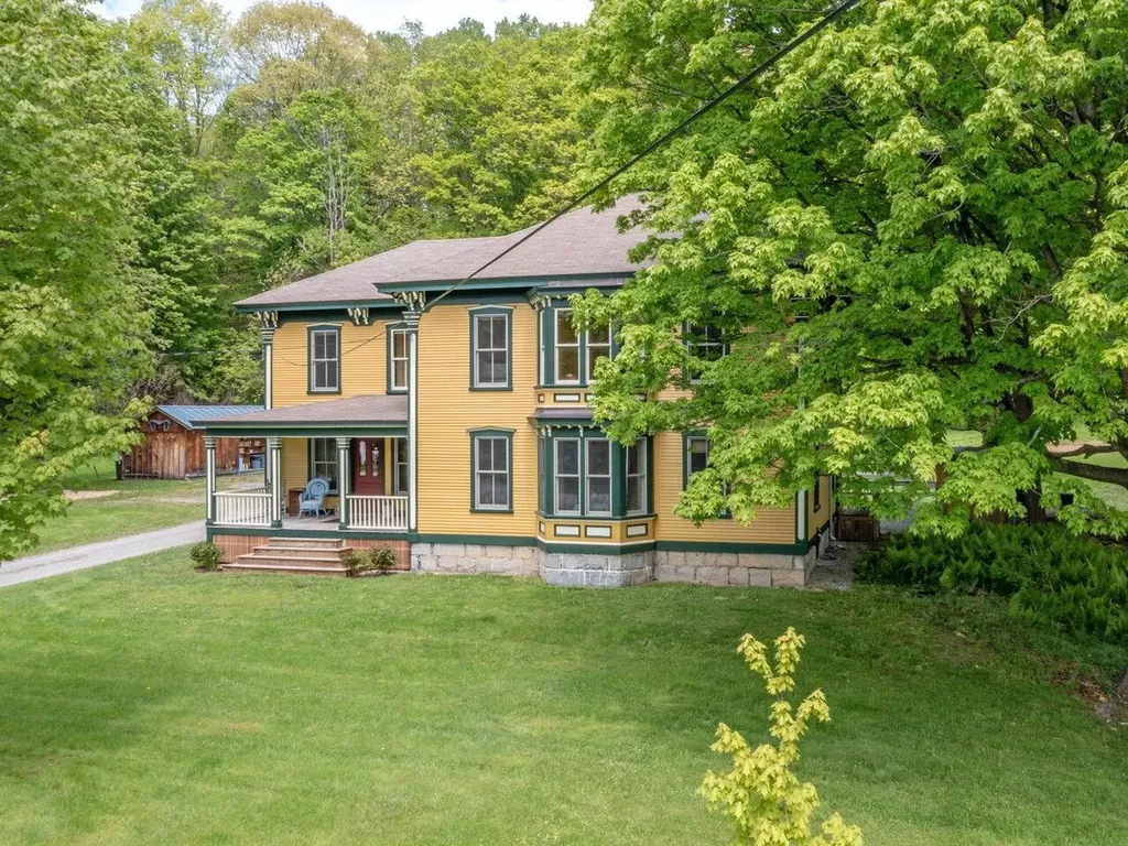 545 Old Hollow Road Ferrisburgh VT 05473