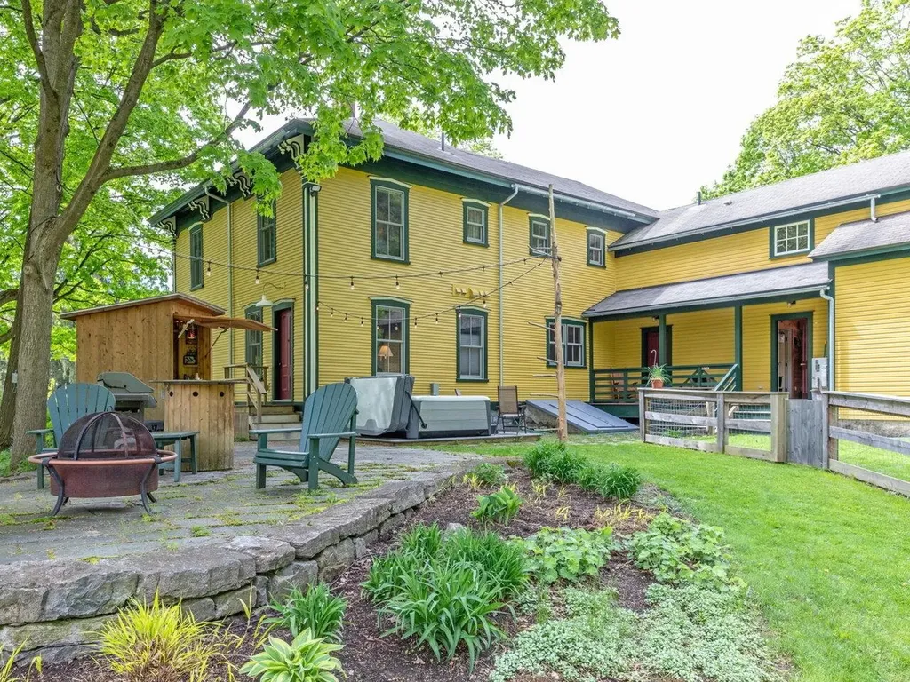 545 Old Hollow Road Ferrisburgh VT 05473