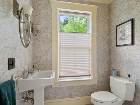 545 Old Hollow Road Ferrisburgh VT 05473