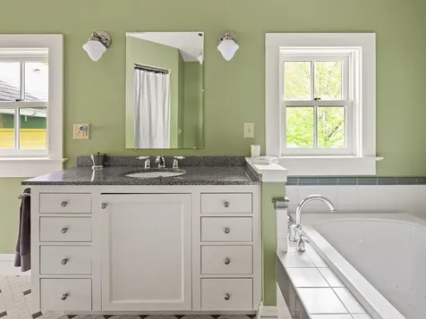 545 Old Hollow Road Ferrisburgh VT 05473