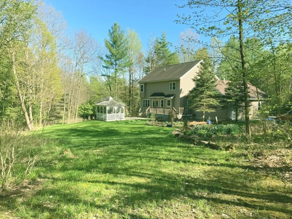84 Autumn Way Highgate VT 05459