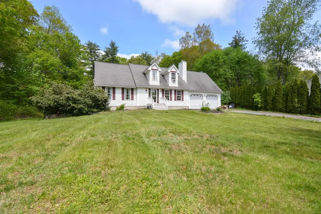 15 Morningside Drive Derry NH 03038