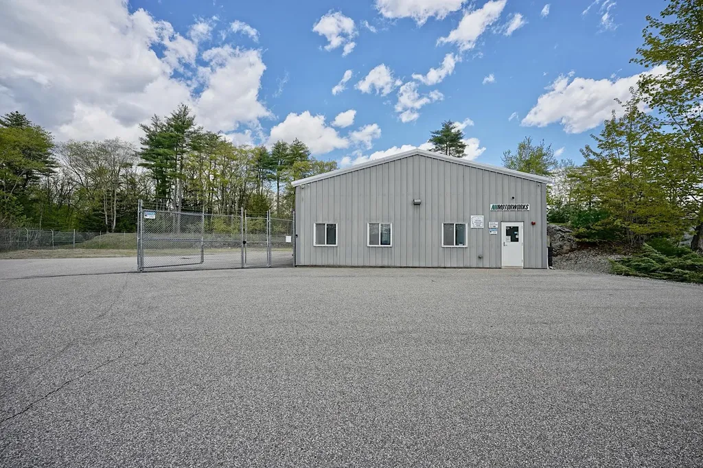 5 Infinity Drive Raymond NH 03077