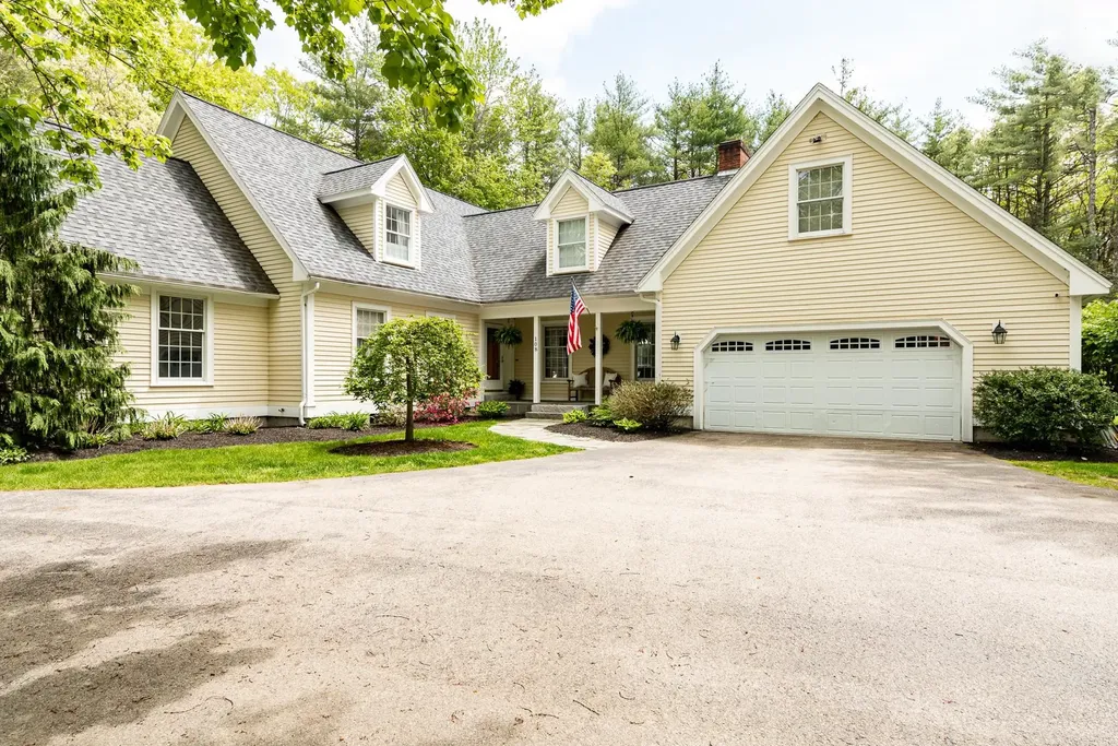 108 Woods Run Rollinsford NH 03869