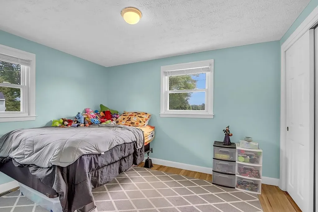 15 Pine Street Merrimack NH 03054