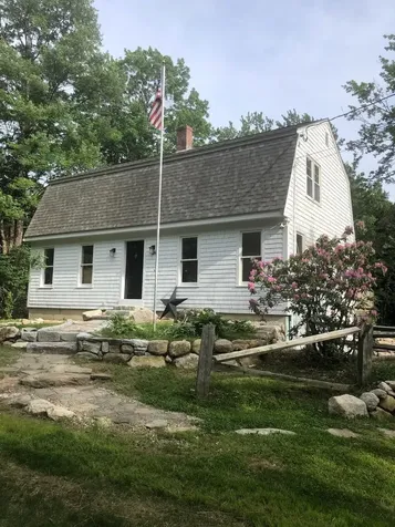 379 Columbus Avenue New London NH 03257