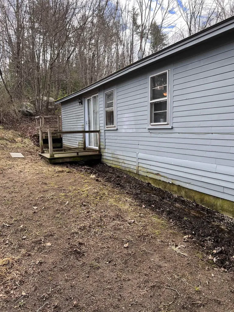 18 Concord Drive Webster NH 03303