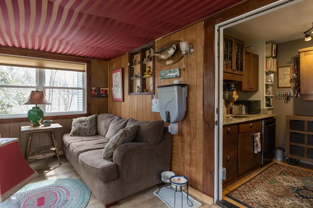 18 Stanbury Road Burlington VT 05408