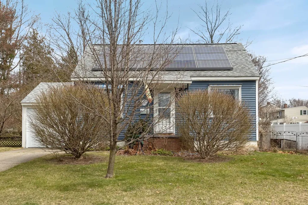18 Stanbury Road Burlington VT 05408