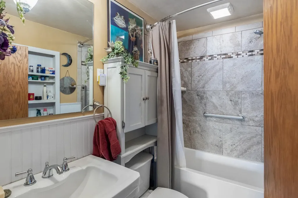 18 Stanbury Road Burlington VT 05408