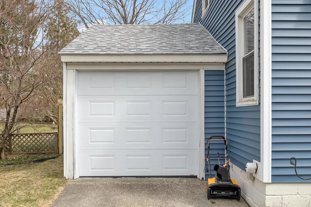 18 Stanbury Road Burlington VT 05408