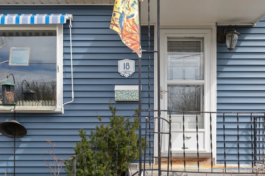 18 Stanbury Road Burlington VT 05408