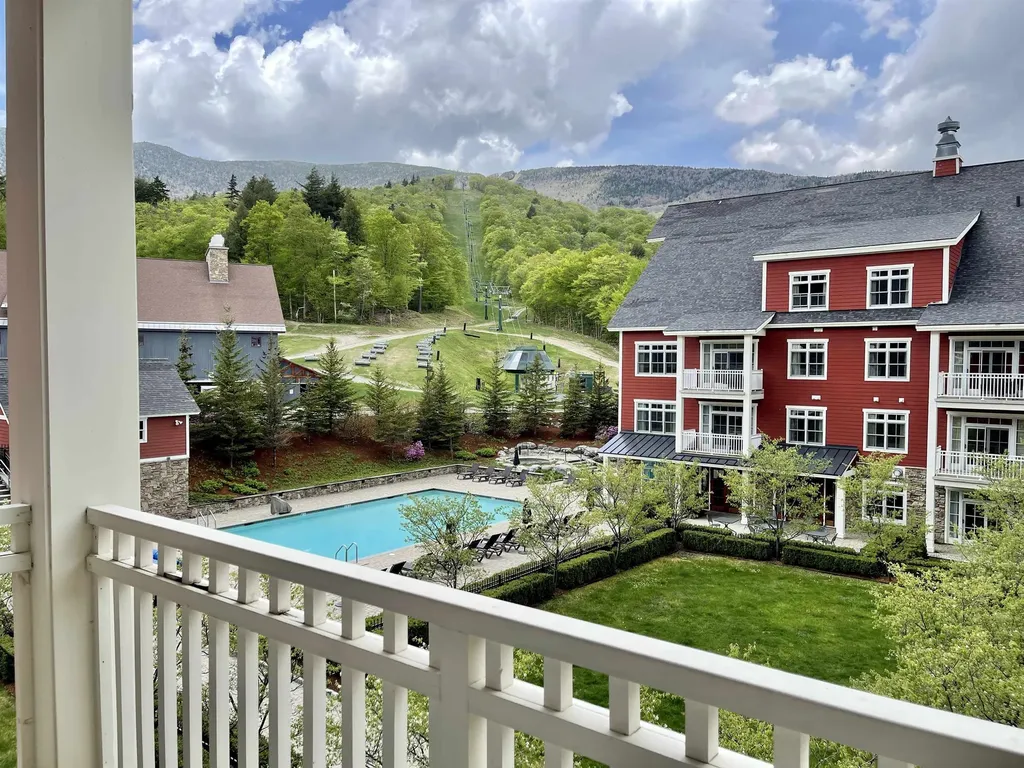 102 Forest 307 / Iii Drive Warren VT 05674