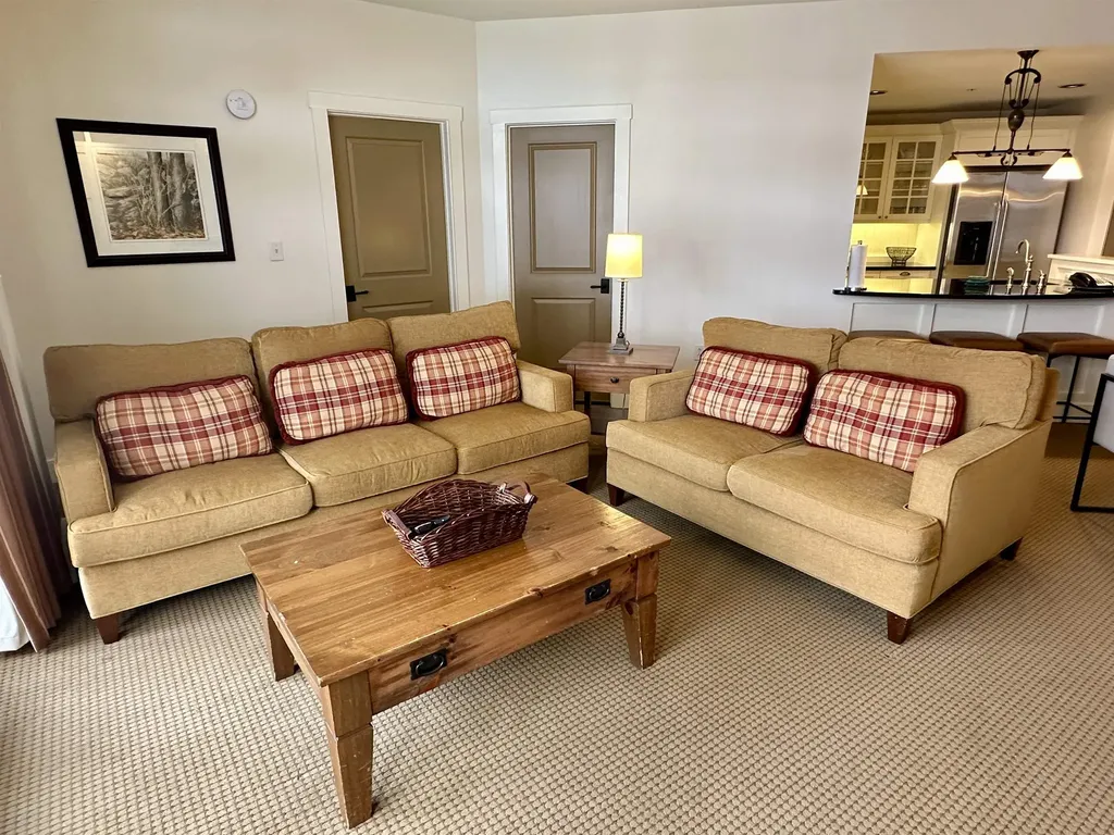 102 Forest 307 / Iii Drive Warren VT 05674