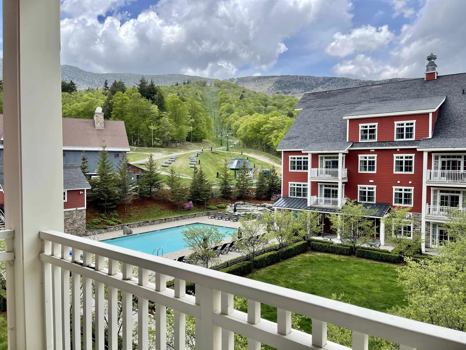 102 Forest 307 / Iii Drive Warren VT 05674