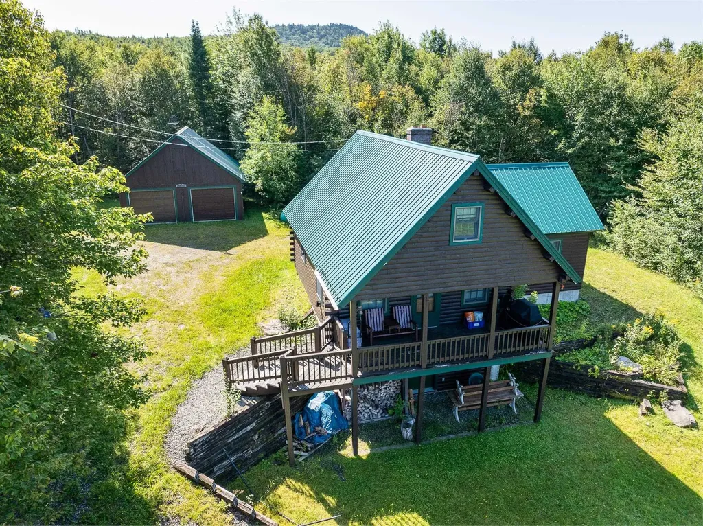 183 Cloutier's Loop, Pittsburg NH Real Estate Listing MLS 4991284