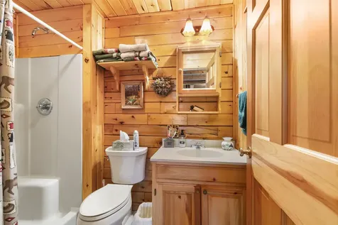 183 Cloutier's Loop Pittsburg NH 03592