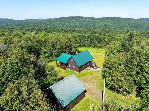 183 Cloutier's Loop Pittsburg NH 03592