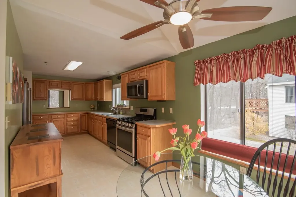 10 Balsam Court Atkinson NH 03811