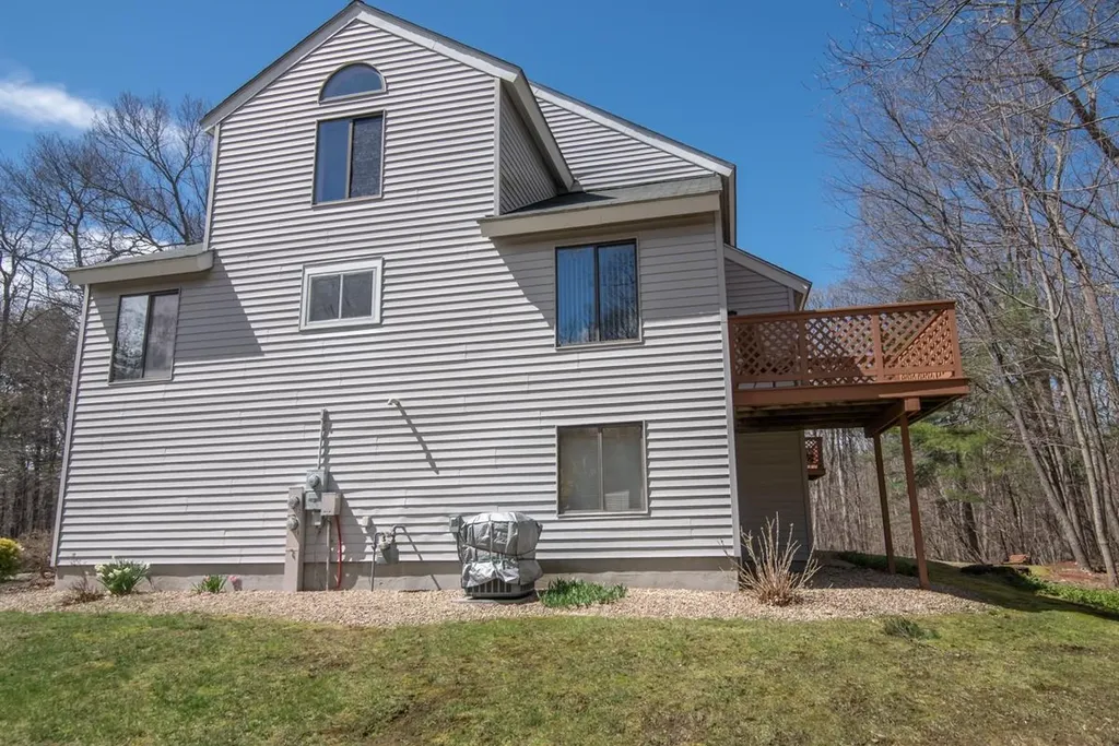 10 Balsam Court Atkinson NH 03811
