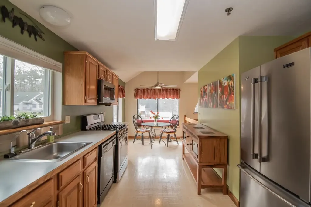 10 Balsam Court Atkinson NH 03811