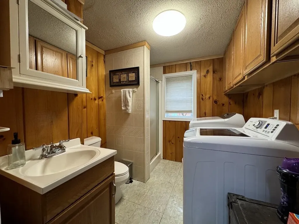72 Chester Turnpike Hooksett NH 03106
