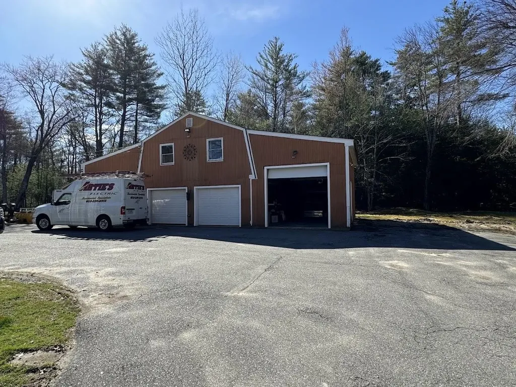 72 Chester Turnpike Hooksett NH 03106