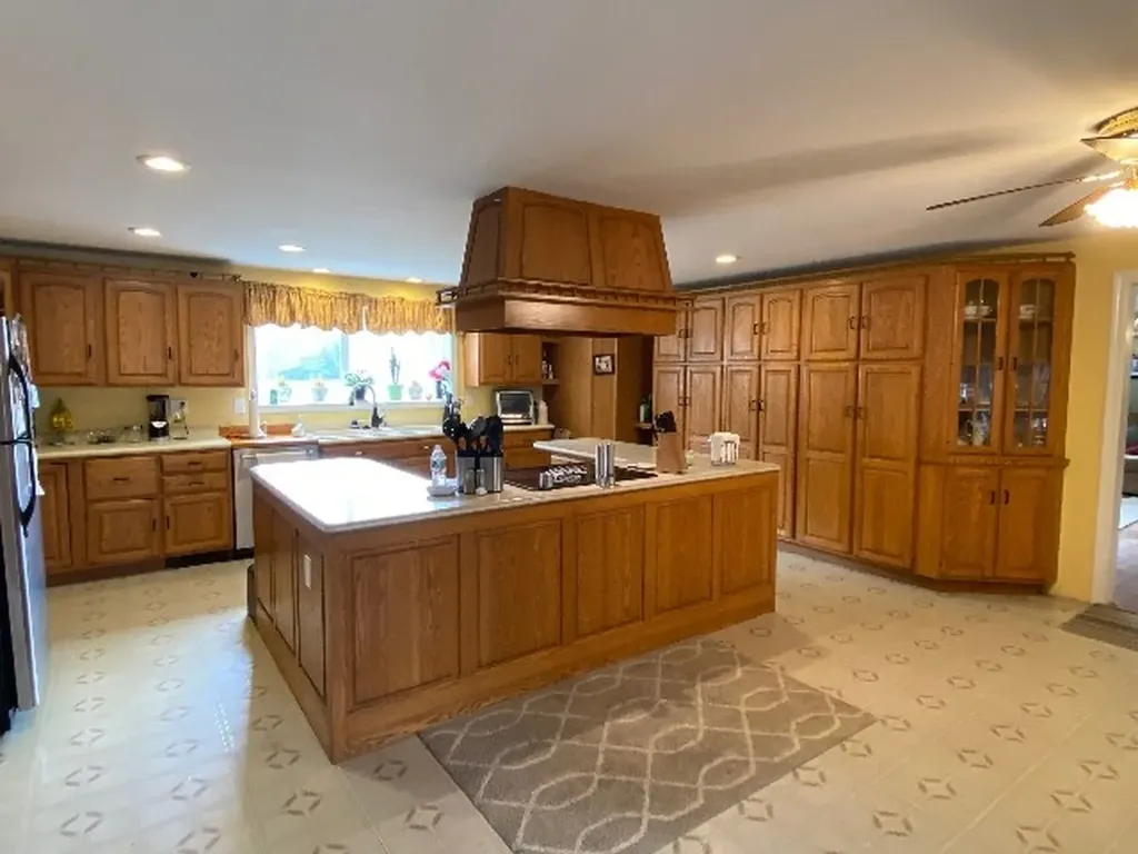 72 Chester Turnpike Hooksett NH 03106