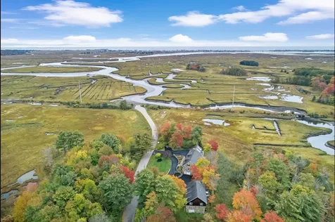 51 Depot Road Hampton Falls NH 03844