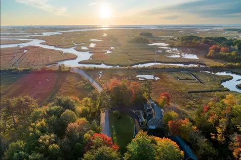 51 Depot Road Hampton Falls NH 03844