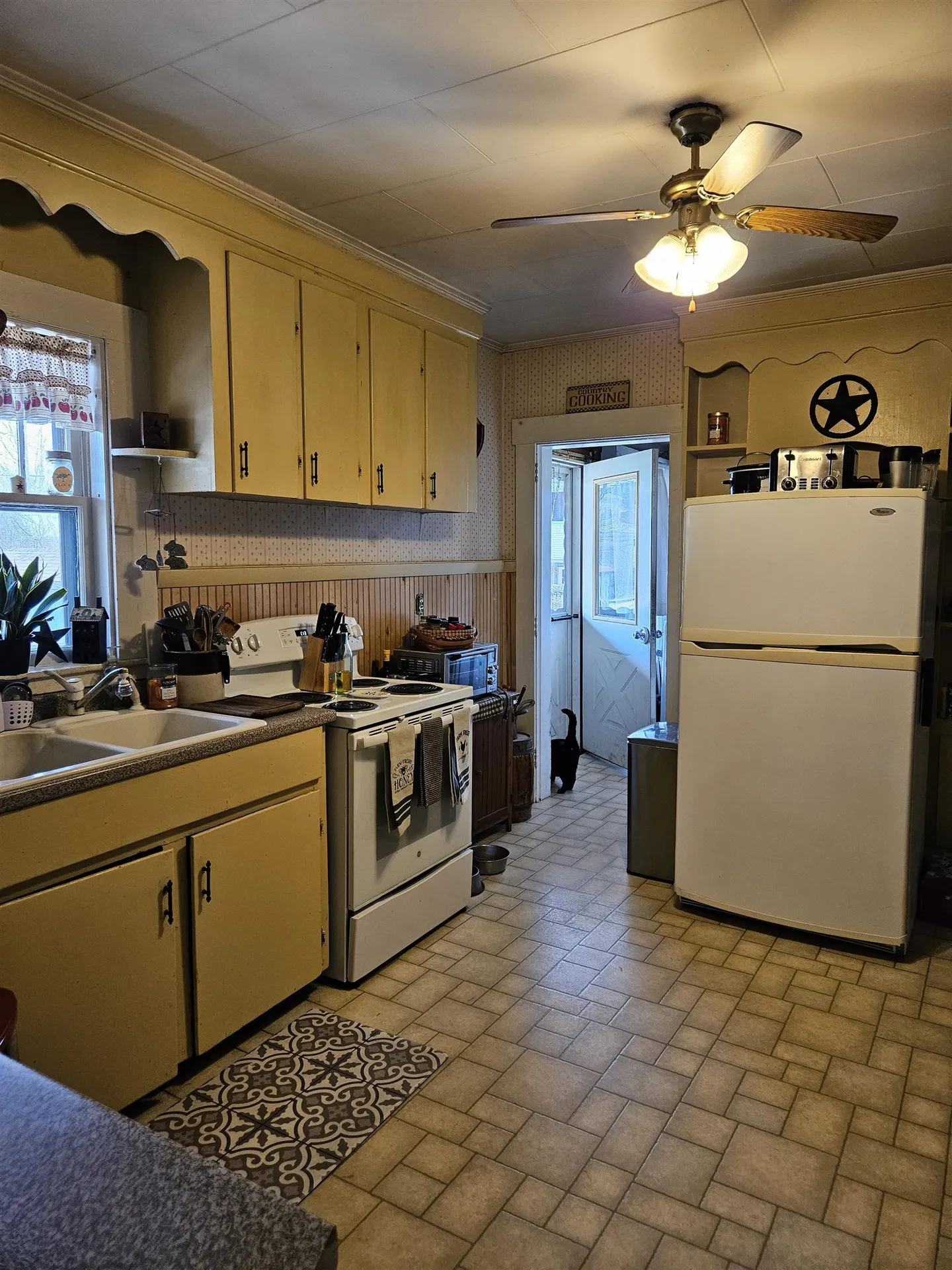 189 Main Street Claremont NH 03743