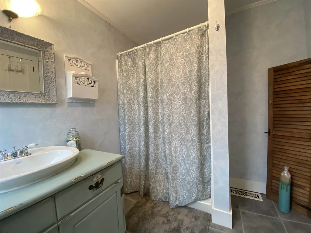 3130 Us Route 5 Derby VT 05829