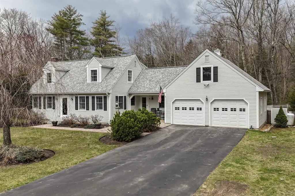 16 Northfield Road Amherst NH 03031