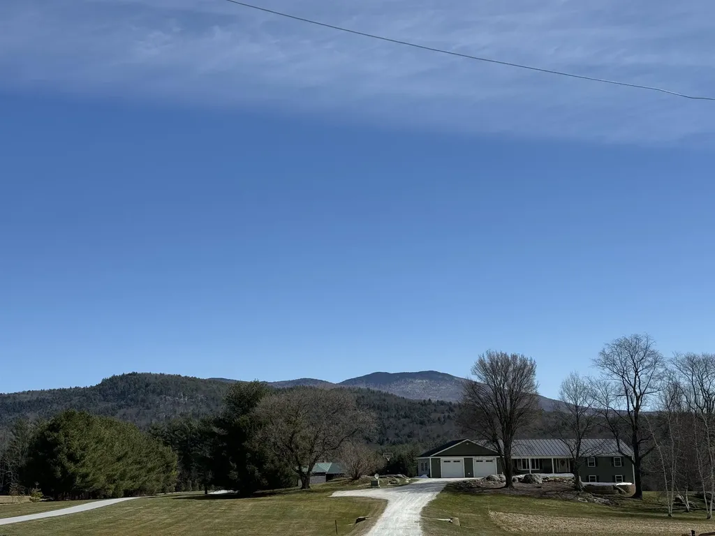 2677 North Grove Street Rutland Town VT 05701