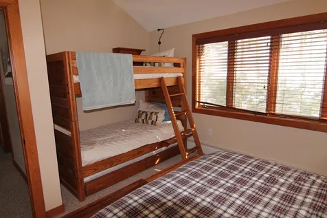 24 Governors Lane Lincoln NH 03251