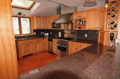 24 Governors Lane Lincoln NH 03251