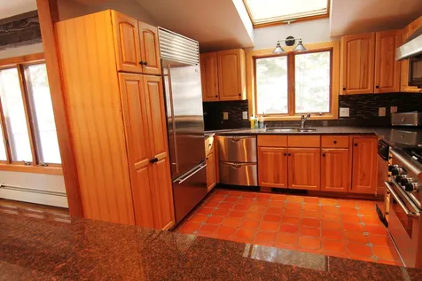 24 Governors Lane Lincoln NH 03251