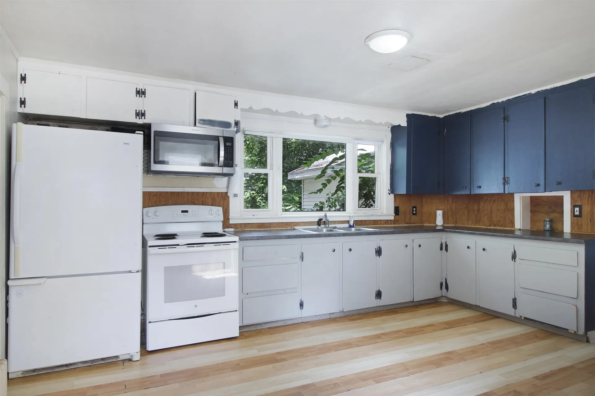27 High Street Laconia NH 03246