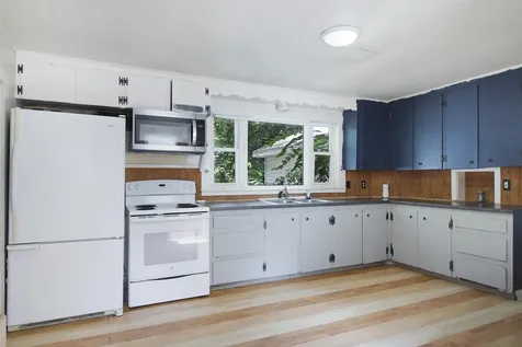 27 High Street Laconia NH 03246